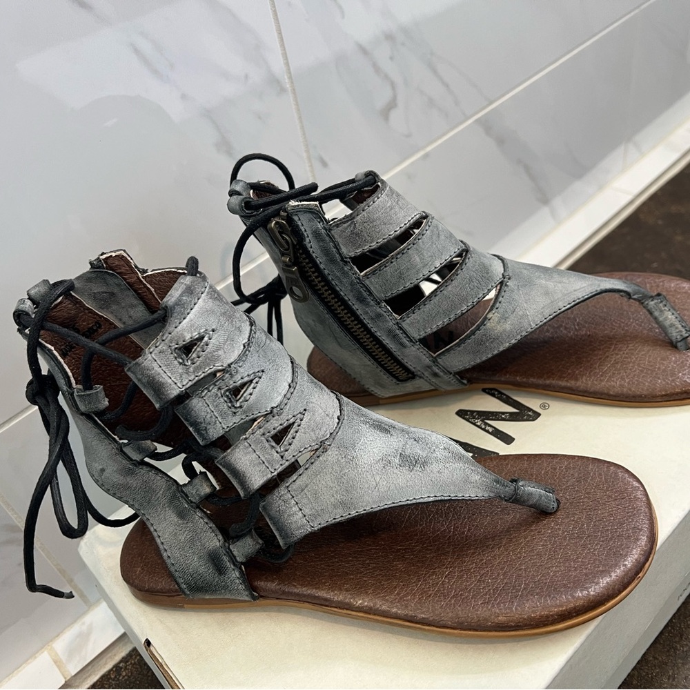Bed Stu Gray and Brown Sandals - Picture 2 of 7